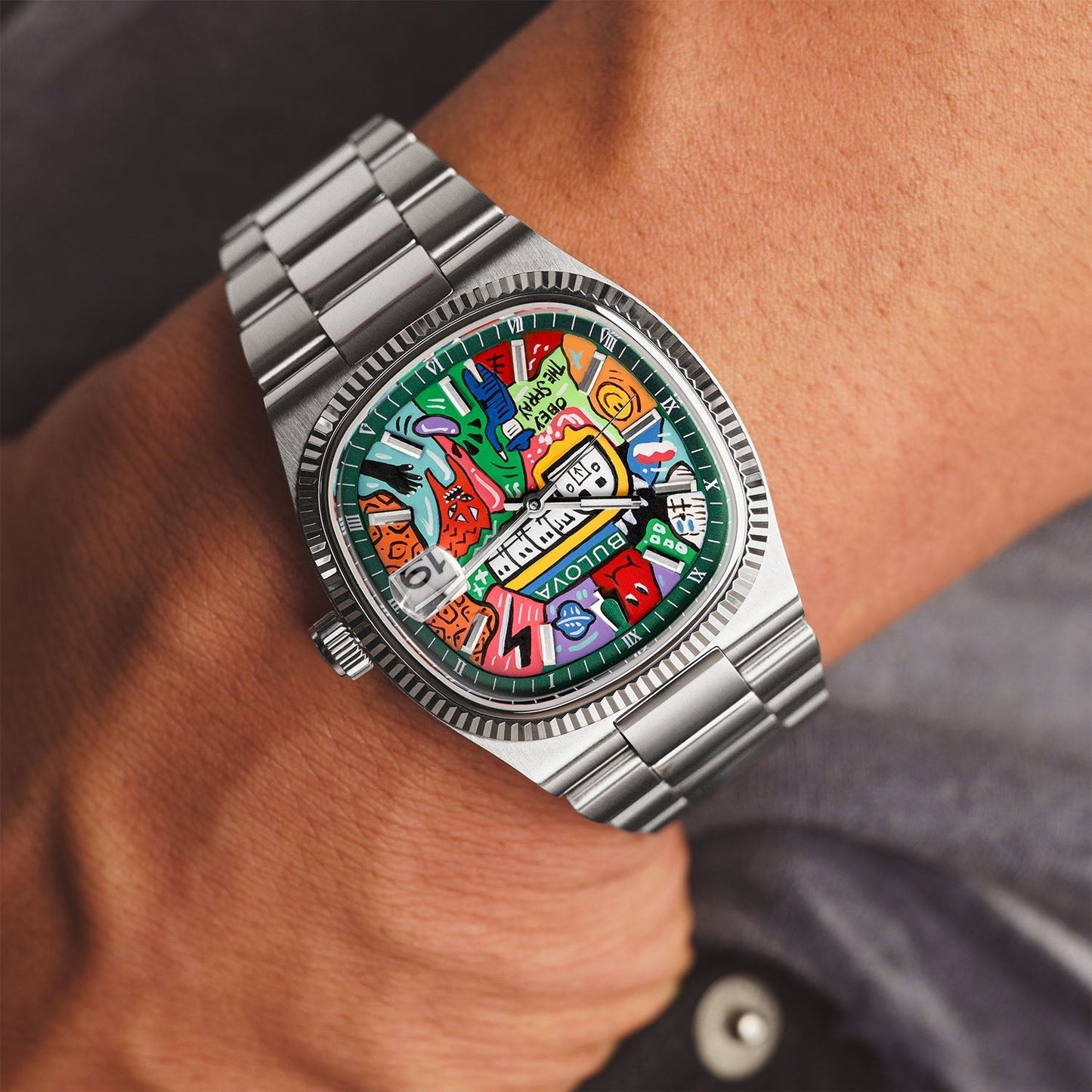 Bulova | Mural Verde